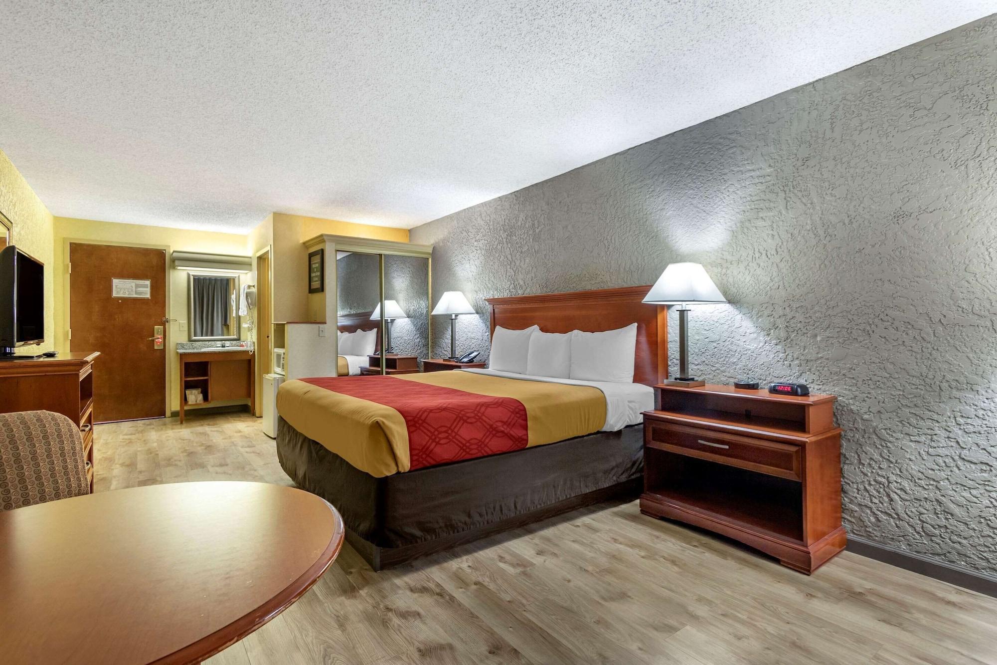 Econo Lodge Broken Arrow-Tulsa المظهر الخارجي الصورة