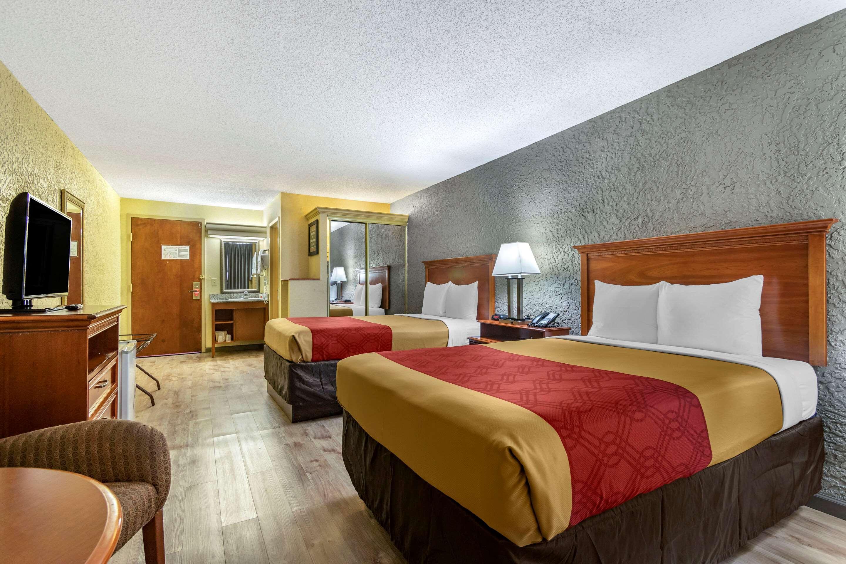 Econo Lodge Broken Arrow-Tulsa المظهر الخارجي الصورة