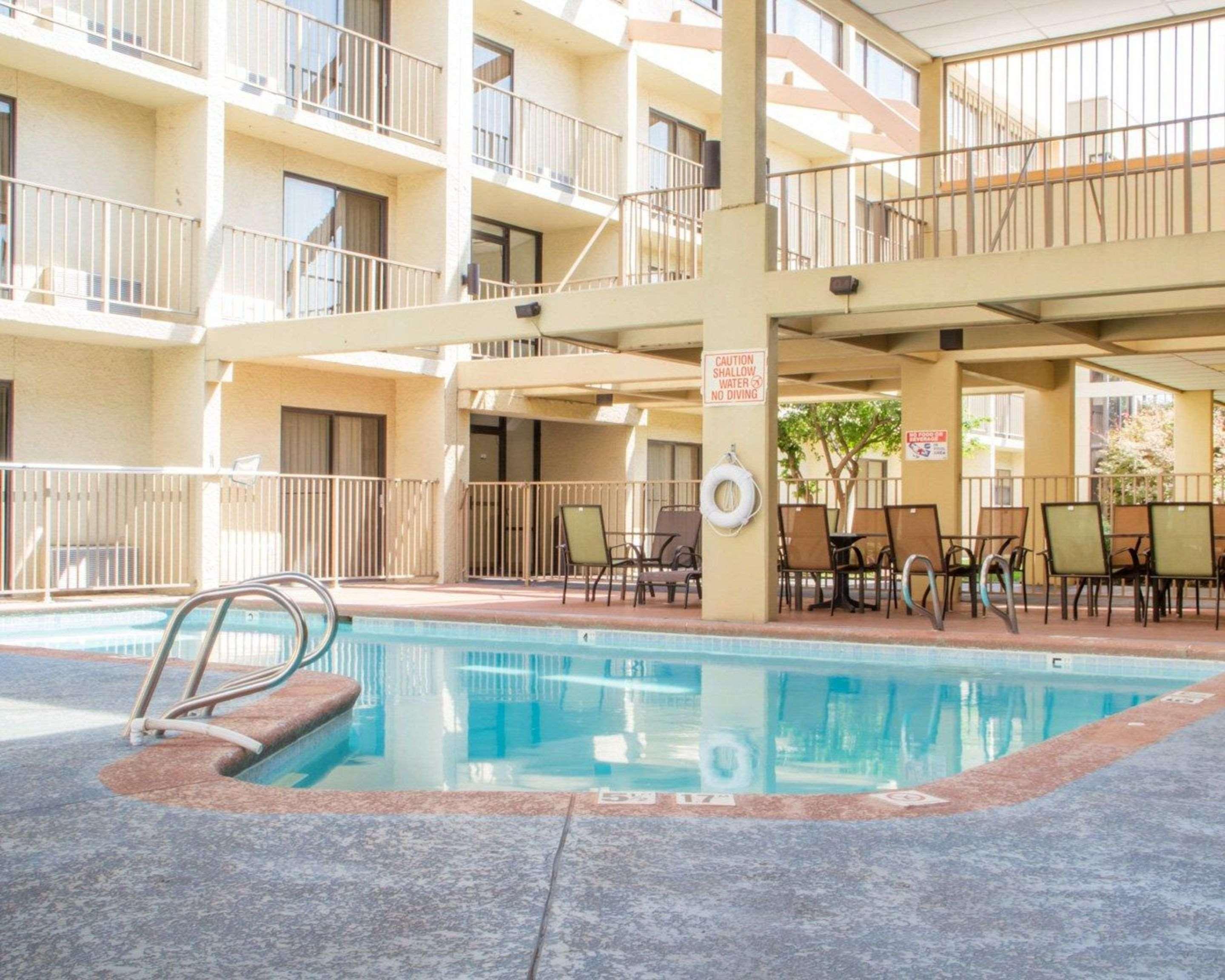 Econo Lodge Broken Arrow-Tulsa المظهر الخارجي الصورة