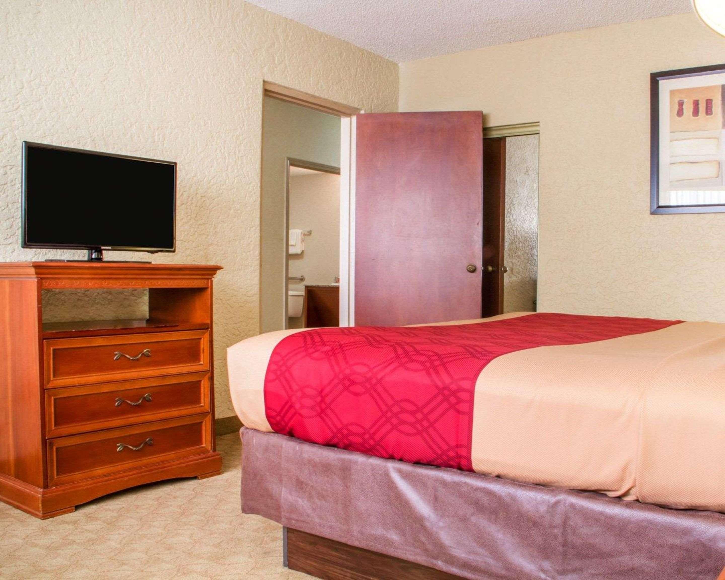 Econo Lodge Broken Arrow-Tulsa المظهر الخارجي الصورة